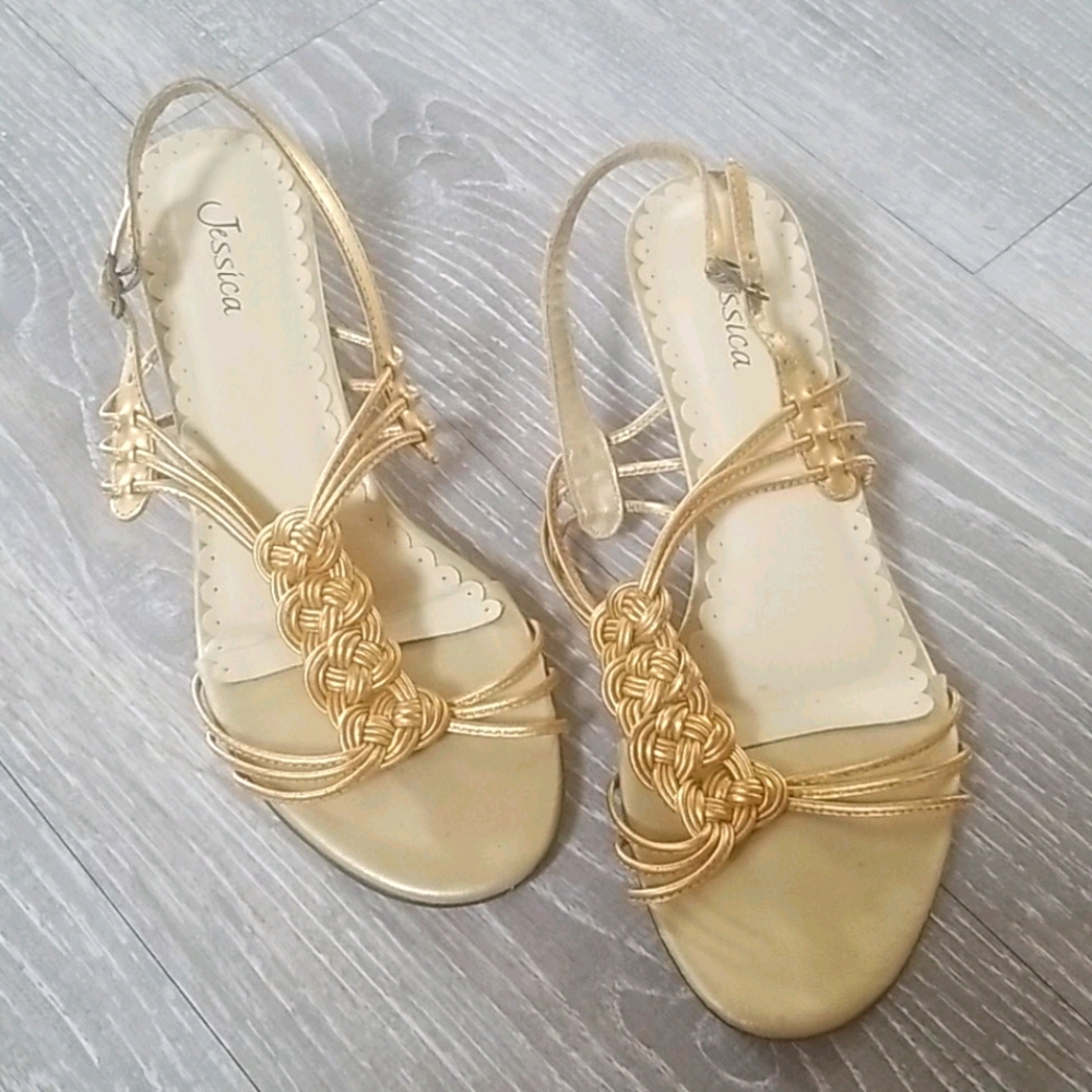 Size 6 Gold 1 1/2" heels